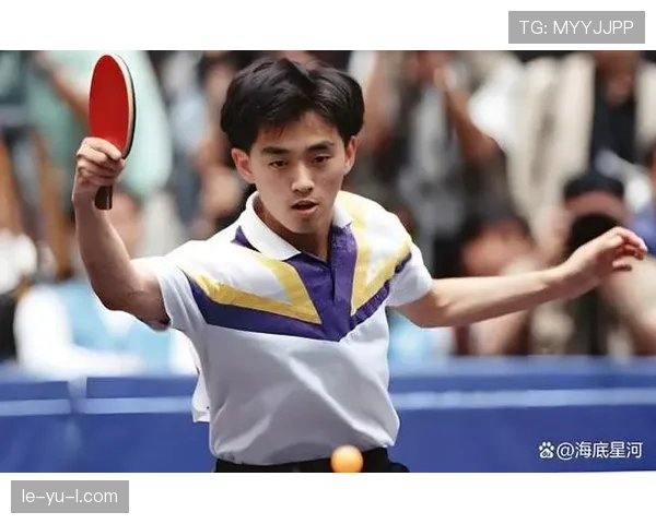 孔令辉领奖那头冷静得像学霸，出门那头又低调成隐形土豪